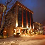 Class Hotel