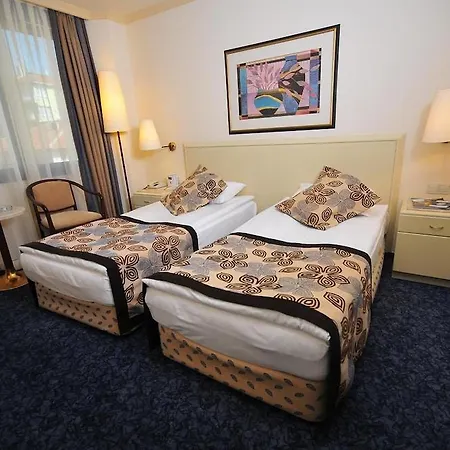 Class 4* Άγκυρα